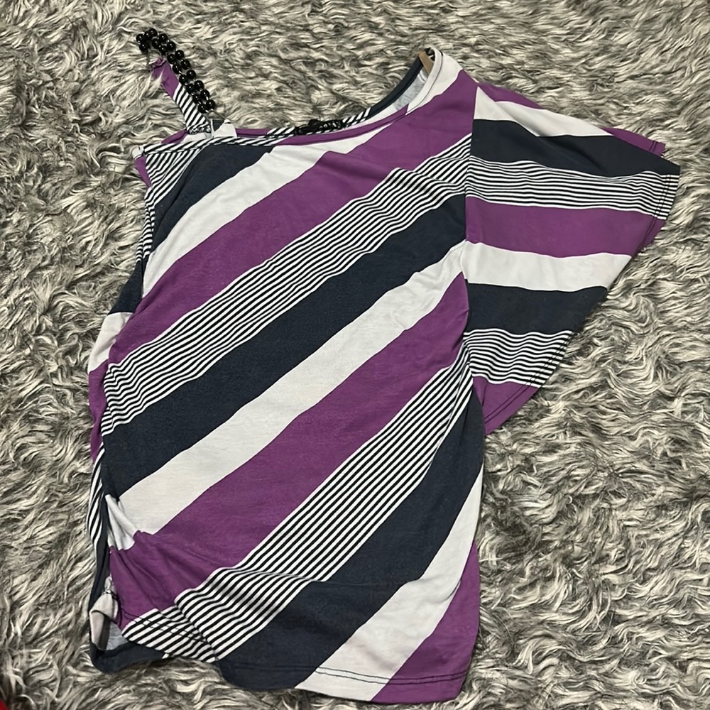 Stripe one sleeve shirt